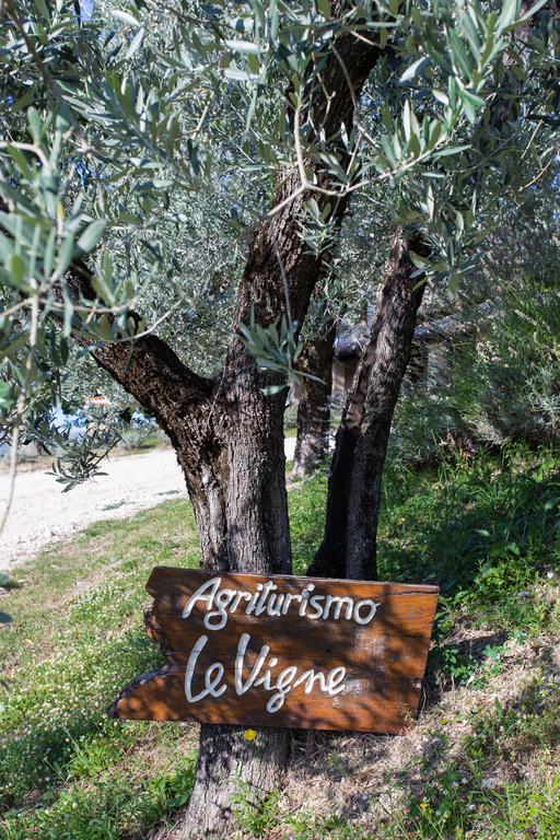 Agriturismo Le Vigne Foligno Extérieur photo