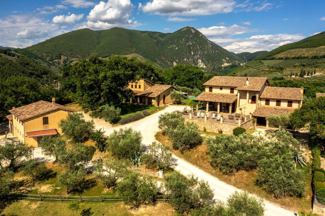 Agriturismo Le Vigne Foligno Extérieur photo