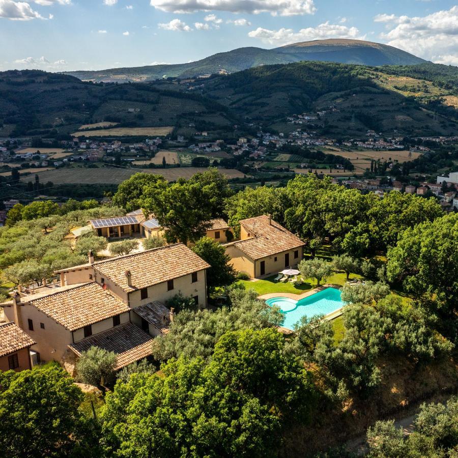 Agriturismo Le Vigne Foligno Extérieur photo